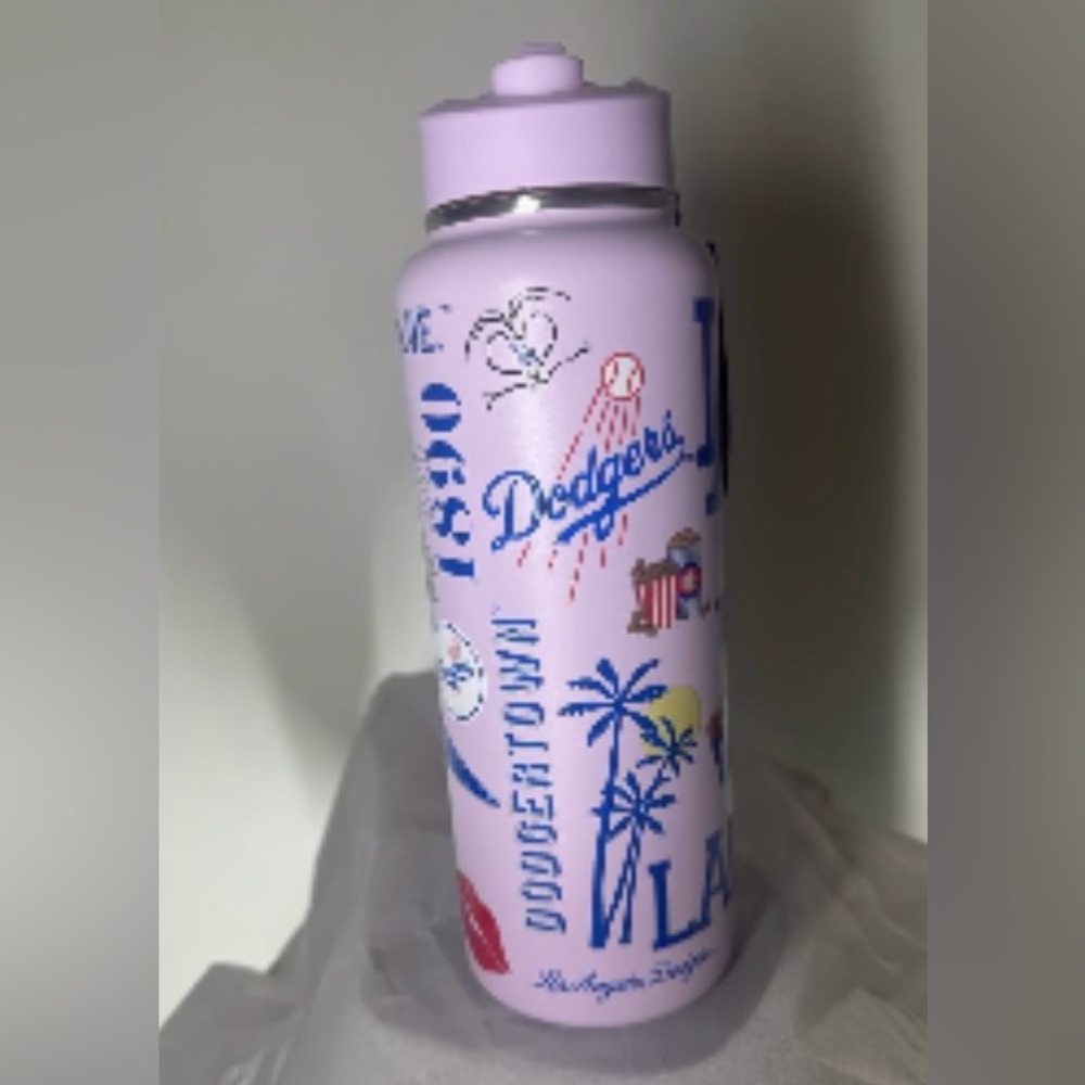 LA Dodgers MLB Insulated 34oz Quencher Flip Top Straw Bottle Lilac